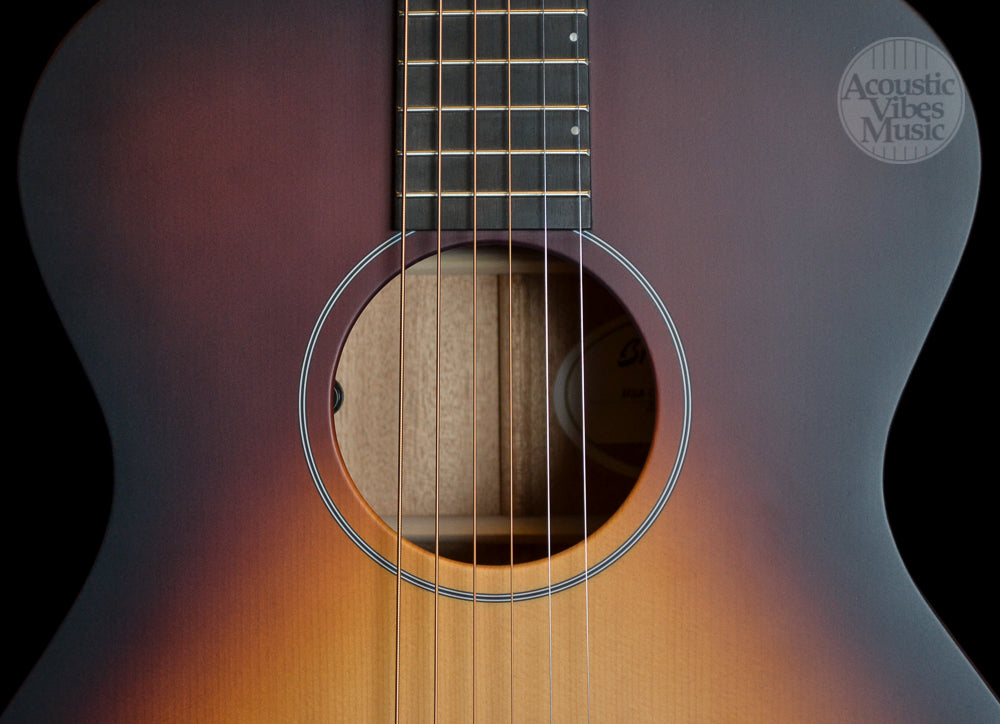 Breedlove USA Concert Moon Light E Sitka and Mahogany