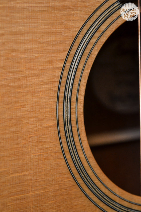 Bourgeois Country Boy Dreadnaught Sitka Top