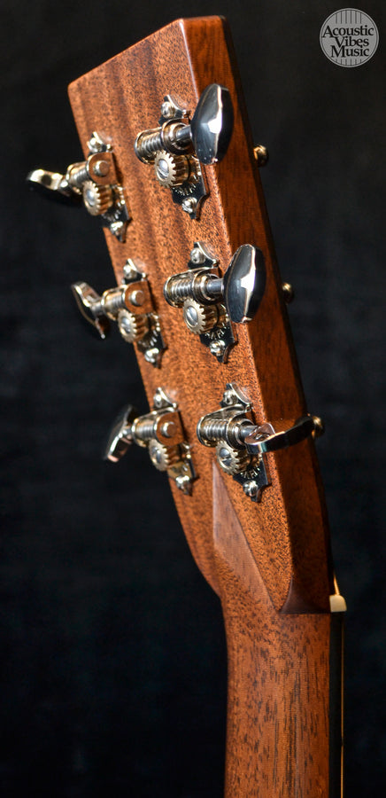 Bourgeois Country Boy Dreadnaught Sitka Top