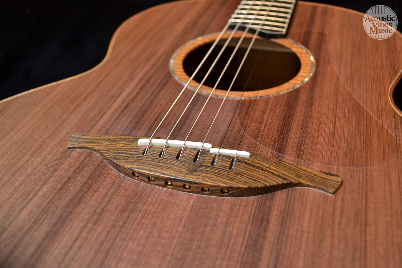 Lowden F50 Chechen / Sinker Redwood / Koa Binding