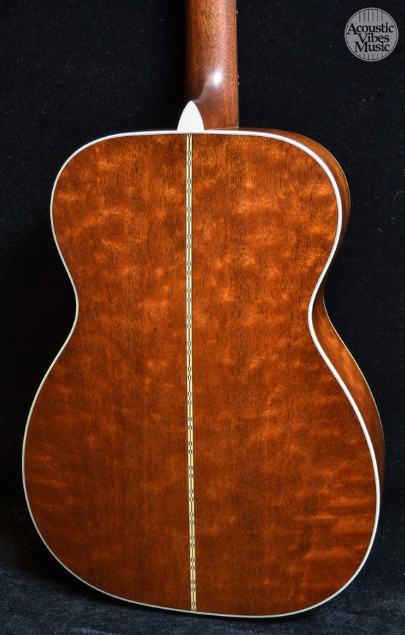 Martin Custom Shop 00-14 Fret Size Quilt Mahogany / Swiss Alpine Spruce