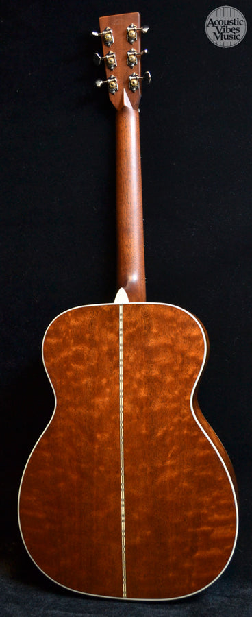 Martin Custom Shop 00-14 Fret Size Quilt Mahogany / Swiss Alpine Spruce
