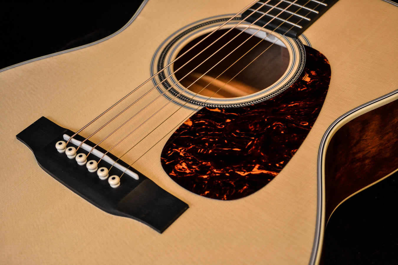 Martin Custom Shop 00-14 Fret Size Quilt Mahogany / Swiss Alpine Spruce